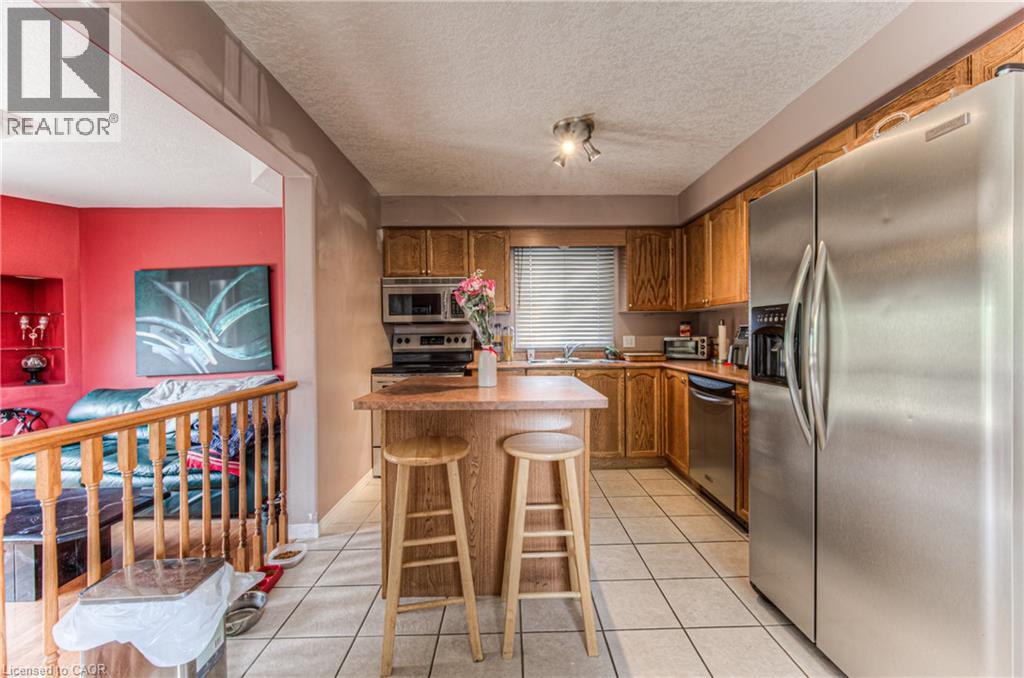 112 Milfoil Crescent, Kitchener, Ontario  N2E 3L3 - Photo 8 - 40762646
