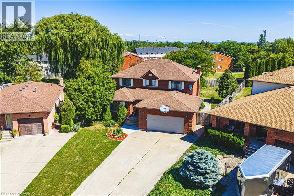 47 TRENHOLME Crescent, Hamilton, Ontario