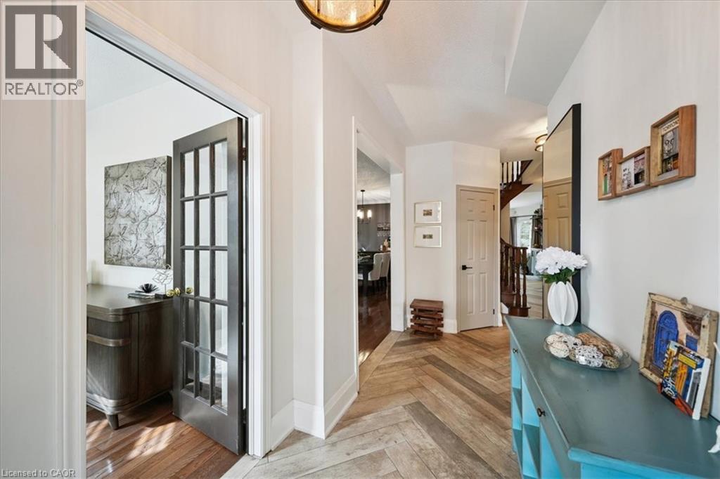 2237 Adirondak Trail, Oakville, Ontario  L6M 4W4 - Photo 8 - 40779883