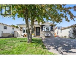 10 BROKEN OAK Crescent, Kitchener, Ontario