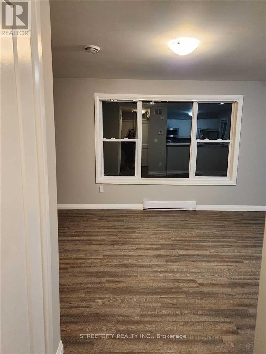 201 - 170 Bradford Street, Barrie (City Centre), Ontario  L4N 3B5 - Photo 12 - S12506004