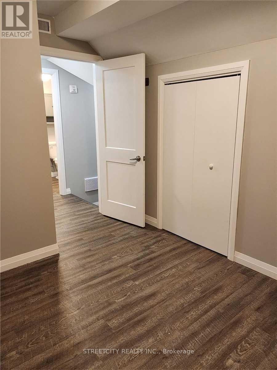 201 - 170 Bradford Street, Barrie (City Centre), Ontario  L4N 3B5 - Photo 21 - S12506004