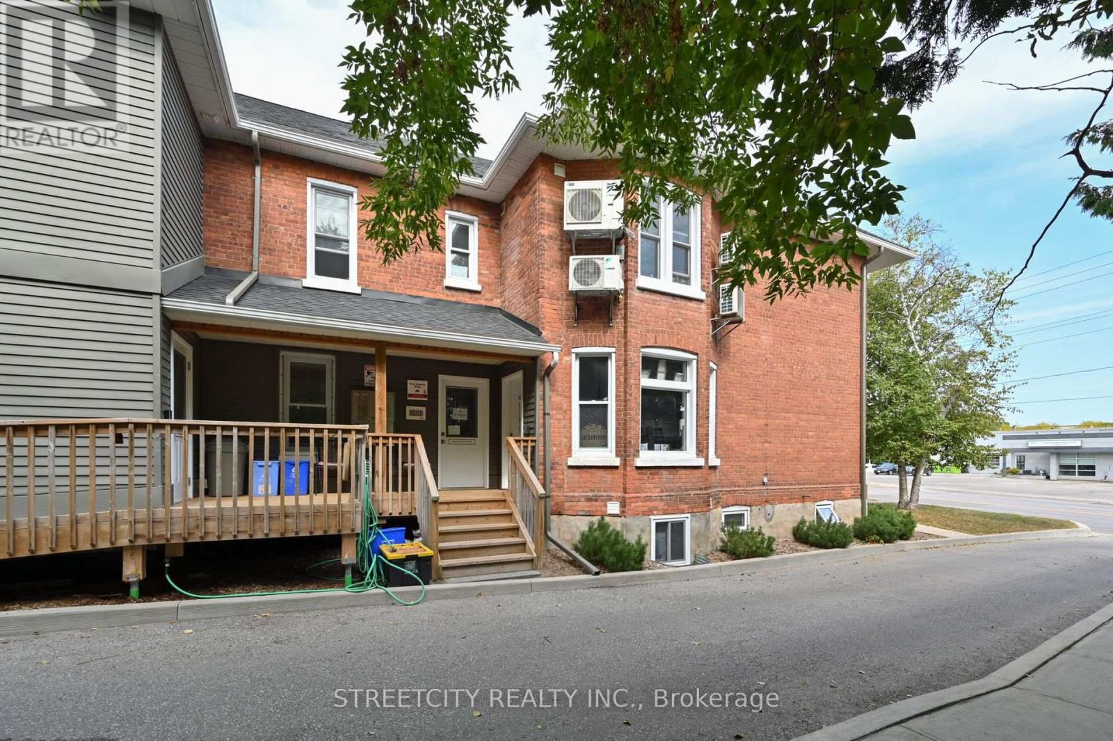 201 - 170 Bradford Street, Barrie (City Centre), Ontario  L4N 3B5 - Photo 5 - S12506004