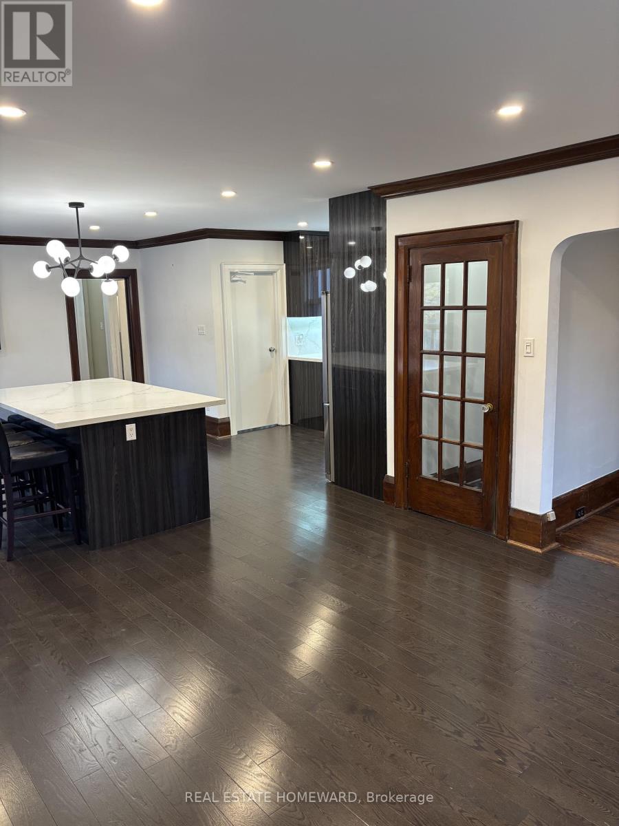 95 Glendonwynne Road, Toronto, Ontario  M6P 3E7 - Photo 5 - W12505994