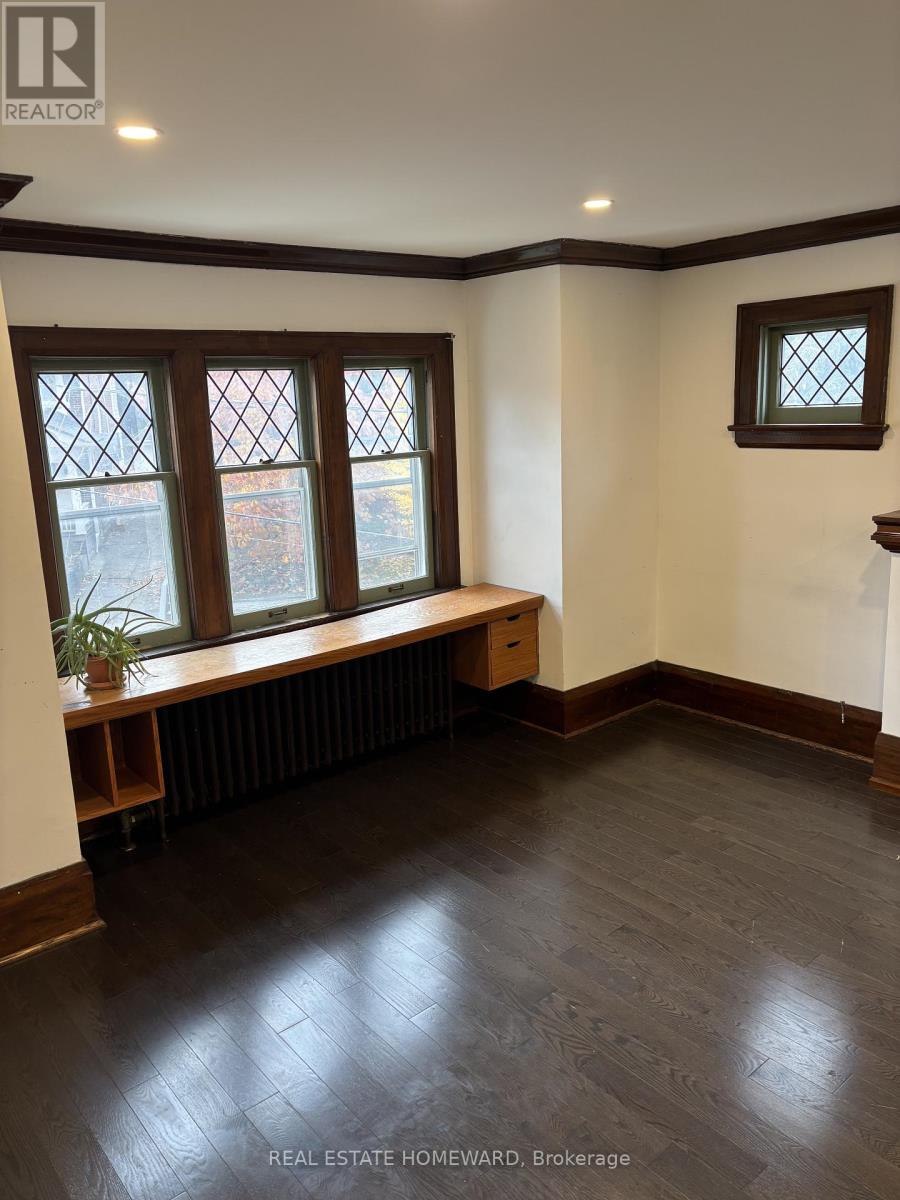 95 Glendonwynne Road, Toronto, Ontario  M6P 3E7 - Photo 6 - W12505994