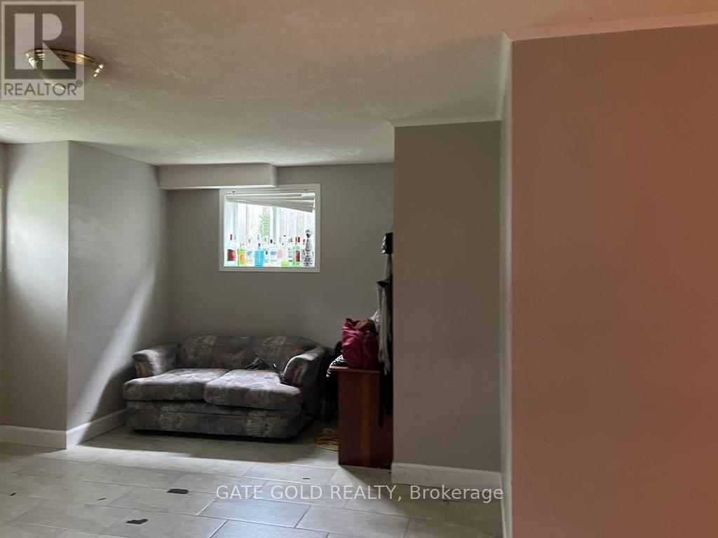 185 Thurman Circle, London East, Ontario  N5V 4Z1 - Photo 7 - X12505990