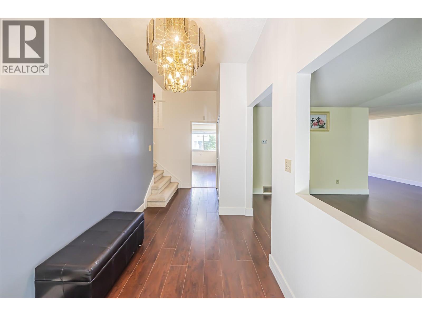 313 Hickey Drive, Coquitlam, British Columbia V3K 5T3 - Photo 3 - R3064258