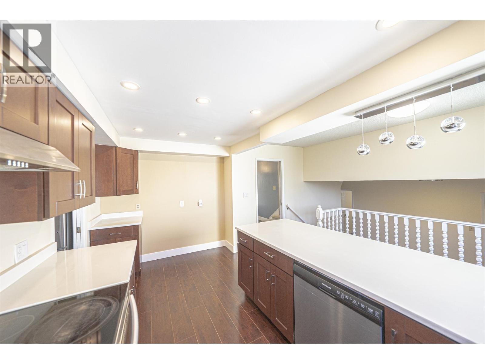 313 Hickey Drive, Coquitlam, British Columbia V3K 5T3 - Photo 8 - R3064258