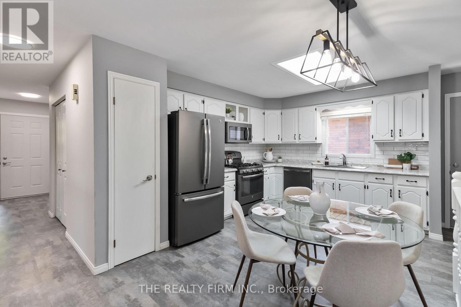 1060 Guildwood Boulevard, London North, Ontario  N6H 4G5 - Photo 14 - X12506030