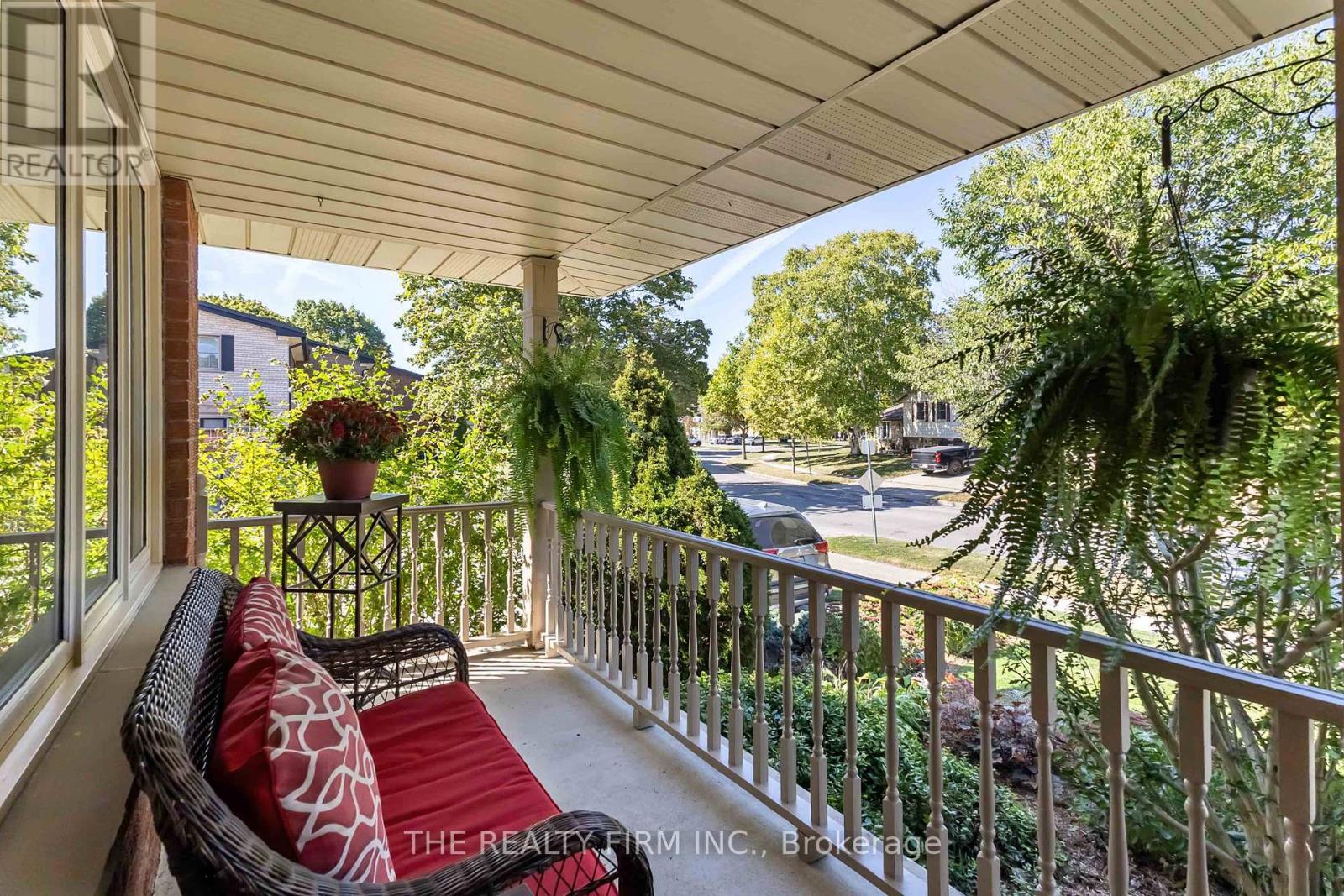 1060 Guildwood Boulevard, London North, Ontario  N6H 4G5 - Photo 4 - X12506030