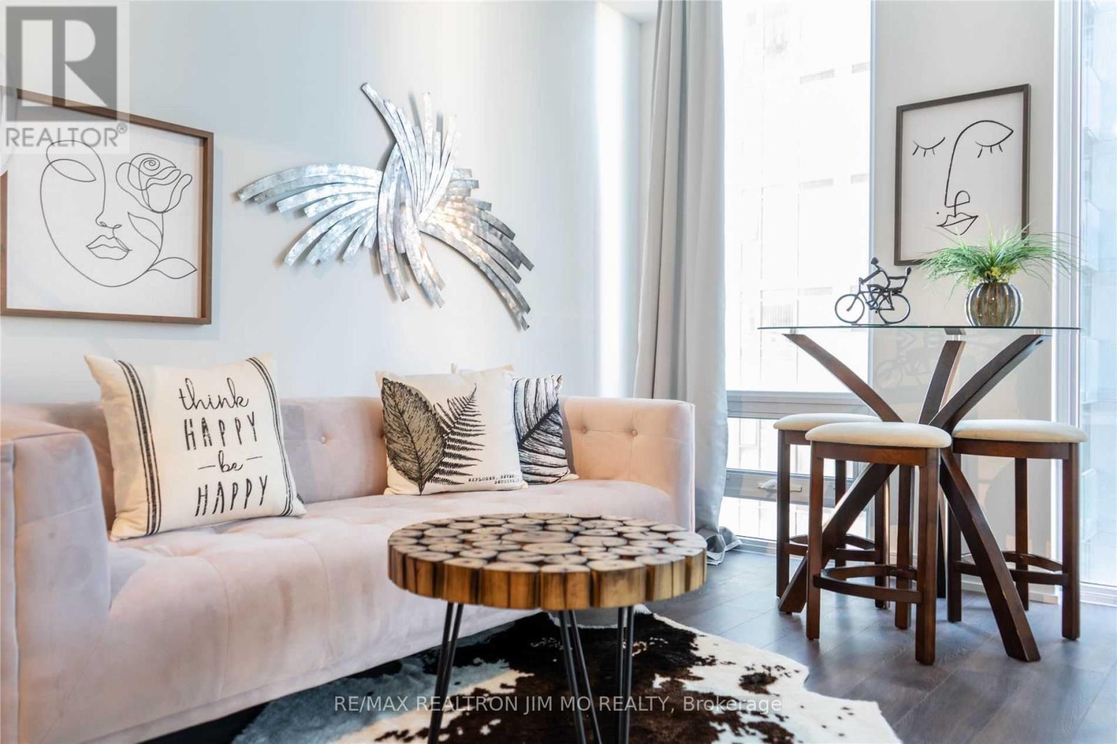 706 - 28 Wellesley Street E, Toronto, Ontario  M4Y 0C4 - Photo 2 - C12506034