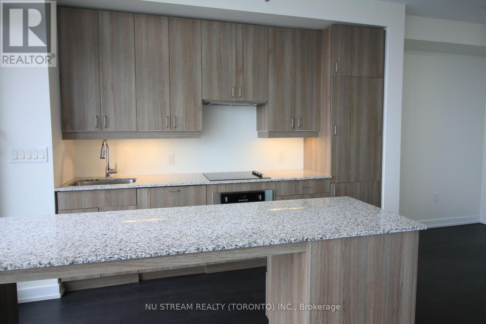 4210 - 426 University Avenue, Toronto, Ontario  M5G 1S9 - Photo 6 - C12506042