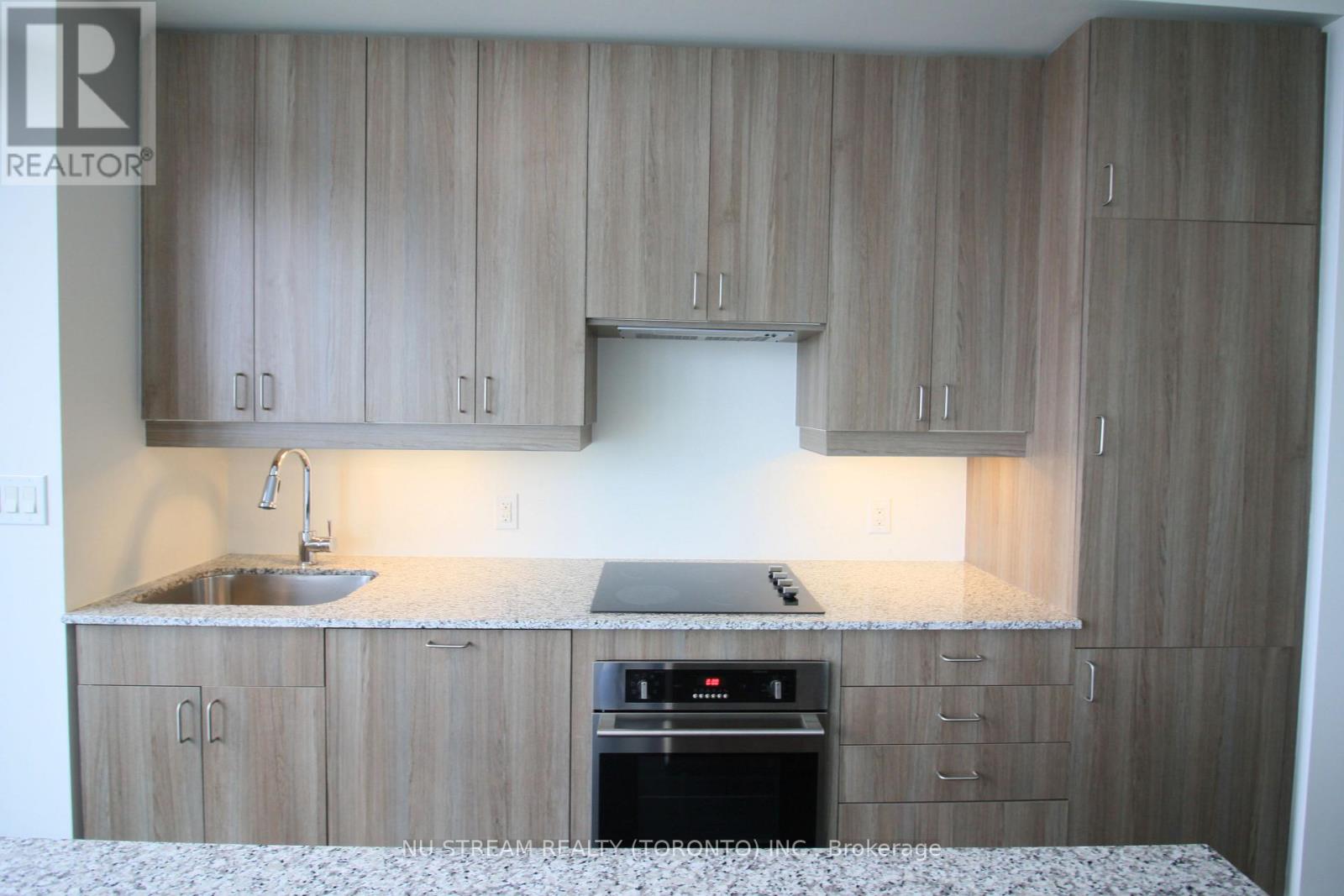 4210 - 426 University Avenue, Toronto, Ontario  M5G 1S9 - Photo 7 - C12506042