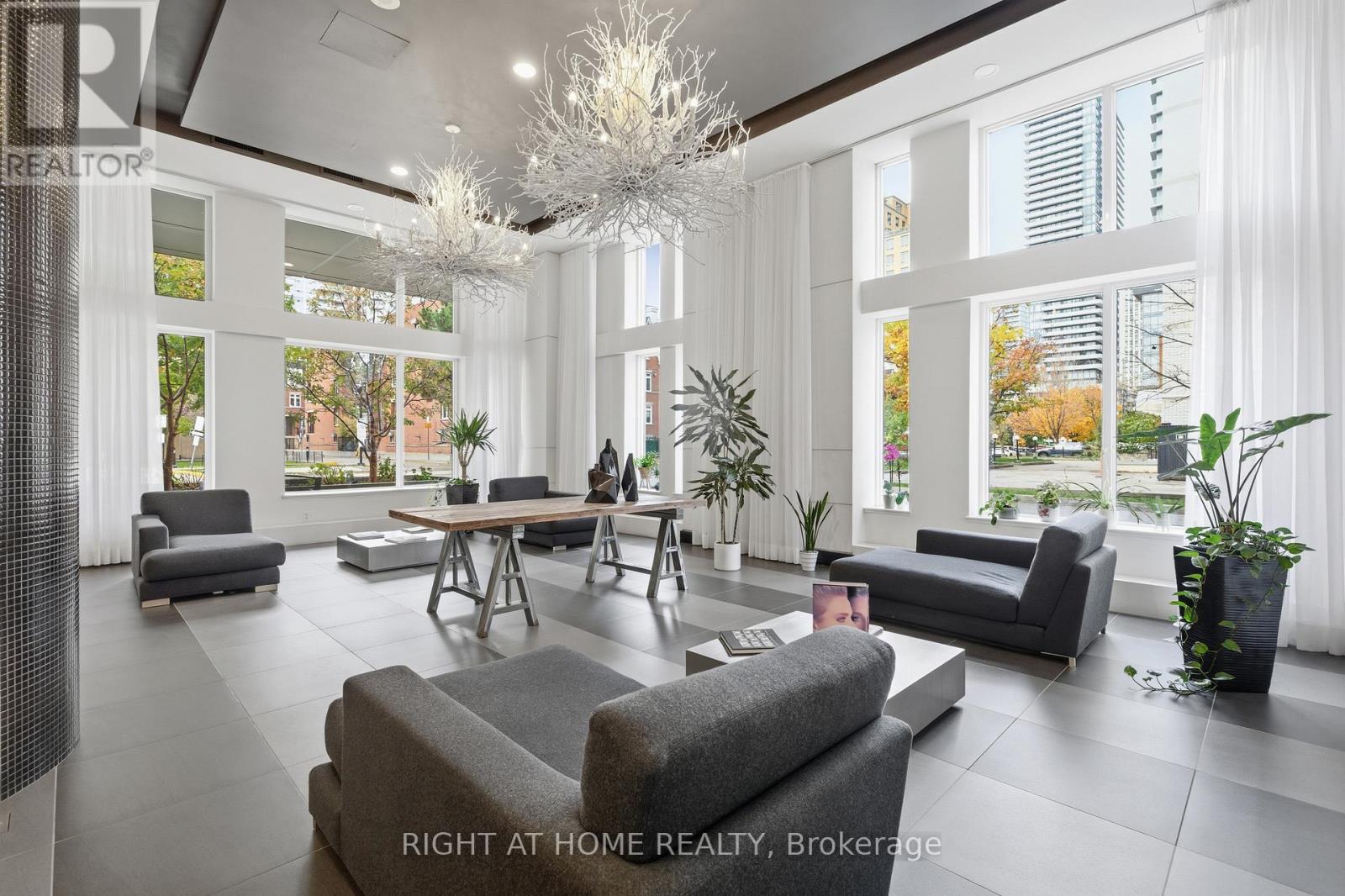 511 - 83 Redpath Avenue, Toronto, Ontario  M4S 0A2 - Photo 2 - C12506060