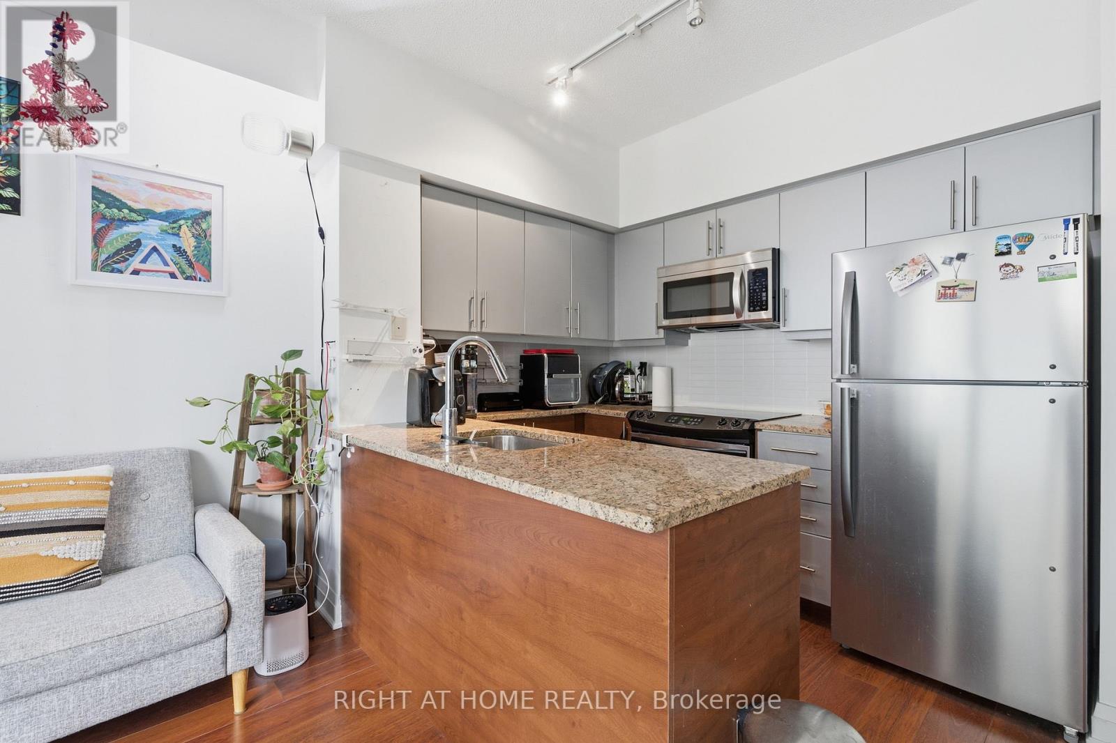 511 - 83 Redpath Avenue, Toronto, Ontario  M4S 0A2 - Photo 5 - C12506060