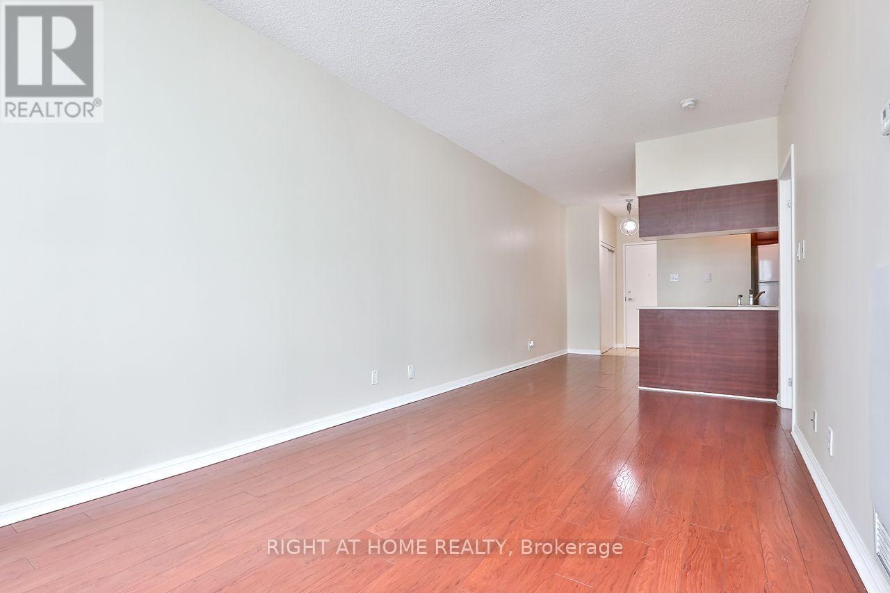 918 - 230 Queens Quay W, Toronto, Ontario  M5J 2Y7 - Photo 10 - C12506062