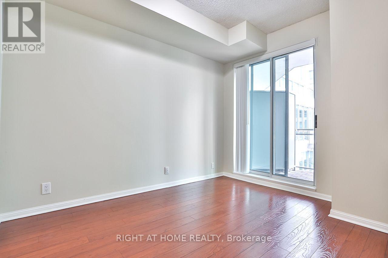 918 - 230 Queens Quay W, Toronto, Ontario  M5J 2Y7 - Photo 11 - C12506062