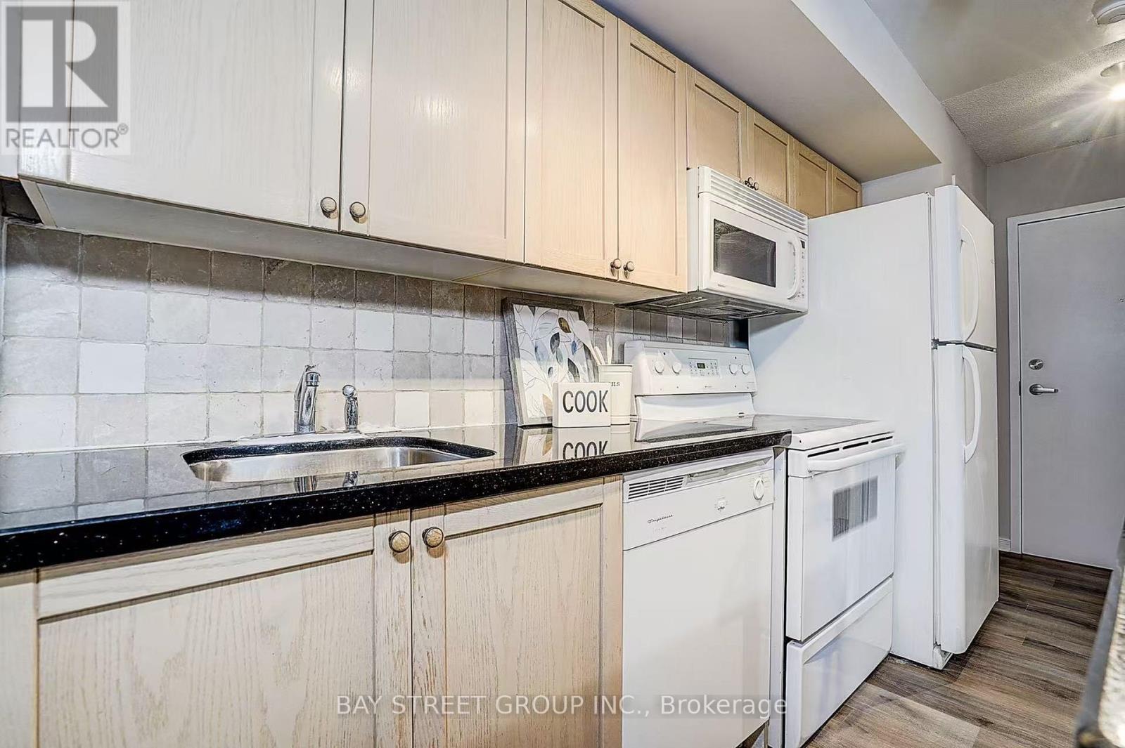 1712 - 30 Harrison Garden Boulevard, Toronto, Ontario  M2N 7A9 - Photo 6 - C12506066