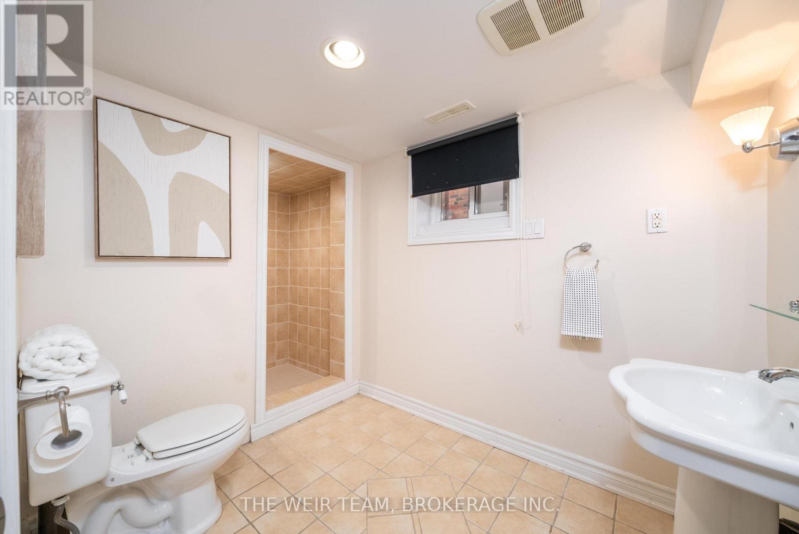 157 Ferris Road, Toronto, Ontario  M4B 1G7 - Photo 35 - E12506008