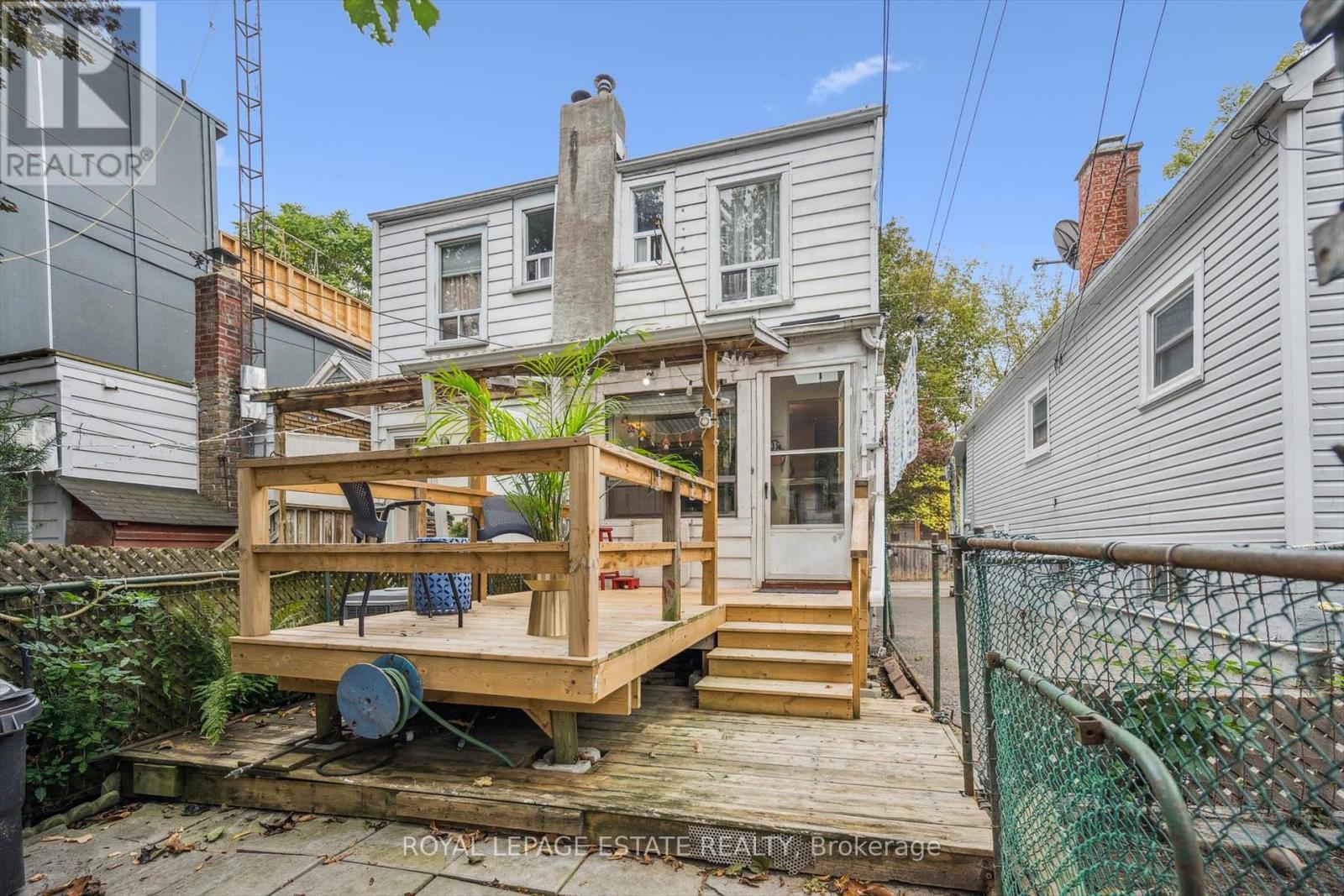 335 Craven Road N, Toronto, Ontario  M4L 2Z5 - Photo 33 - E12506044