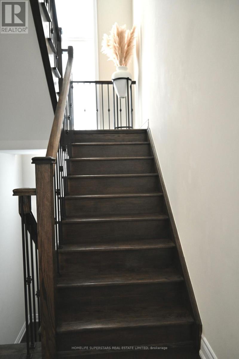 55 Christine Elliott Avenue, Whitby, Ontario  L1P 0C8 - Photo 14 - E12506076