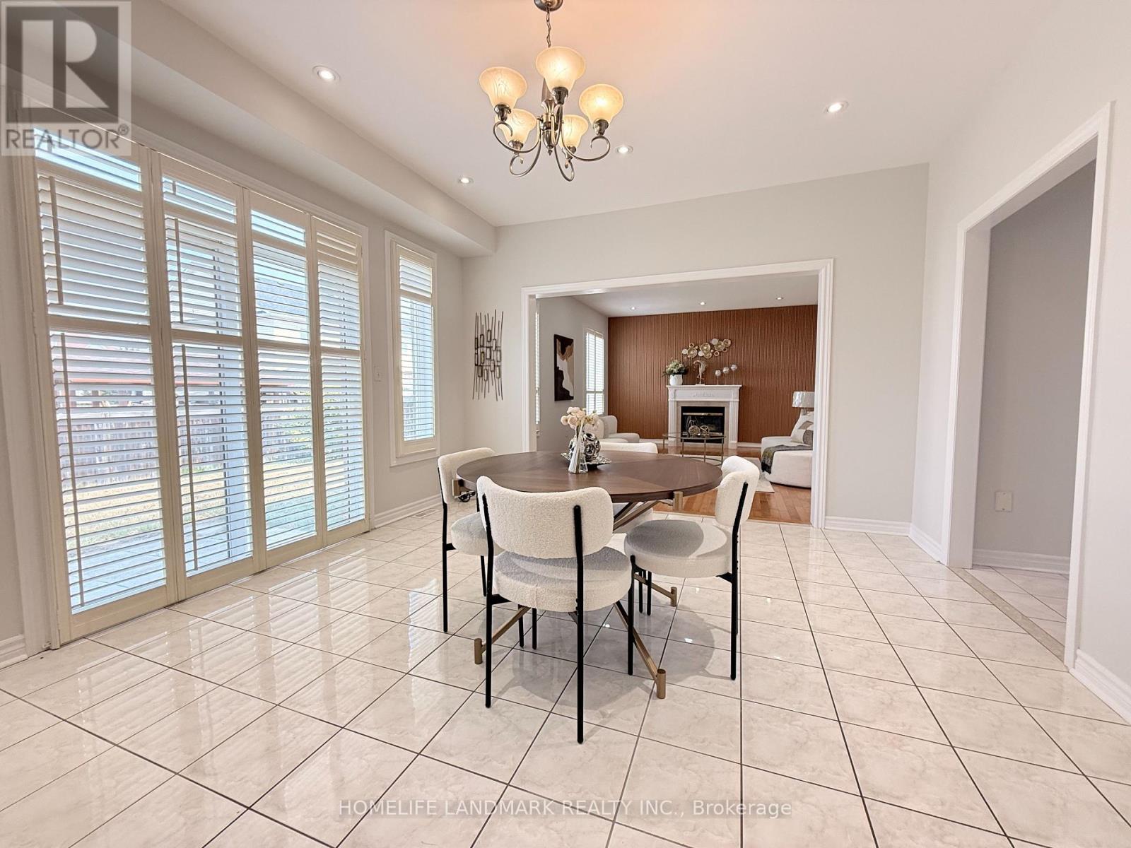 18 The Queensway, Barrie, Ontario  L4M 7H6 - Photo 16 - S12506036