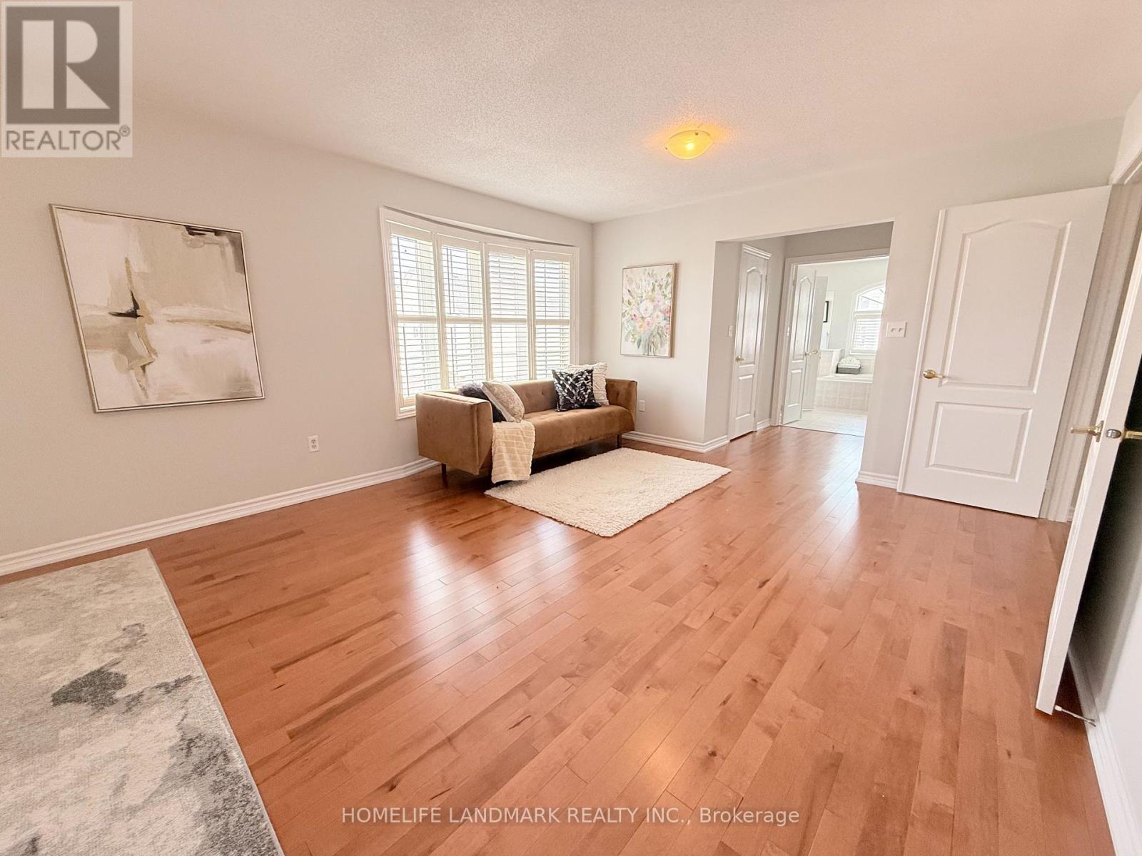 18 The Queensway, Barrie, Ontario  L4M 7H6 - Photo 23 - S12506036