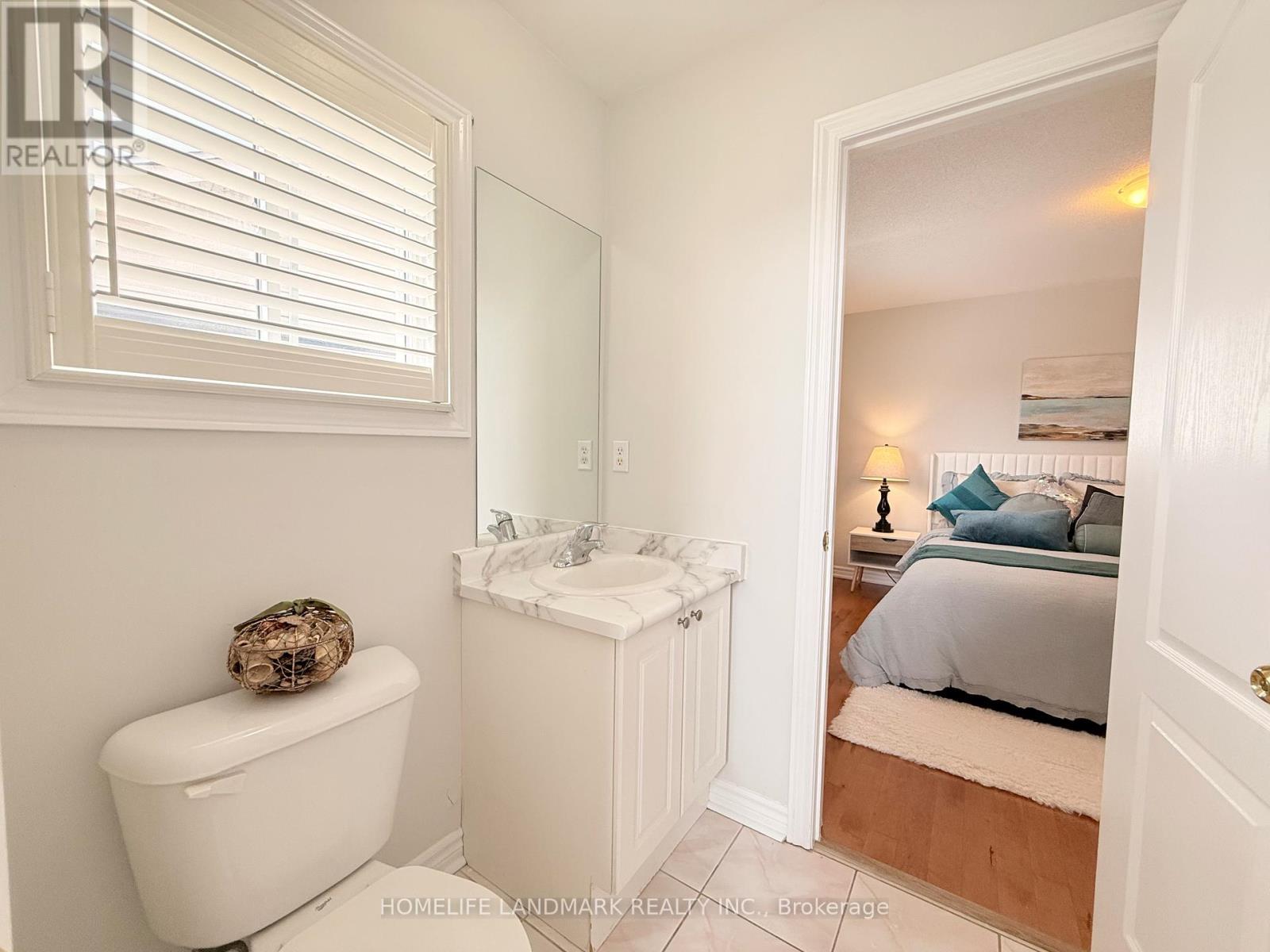 18 The Queensway, Barrie, Ontario  L4M 7H6 - Photo 34 - S12506036