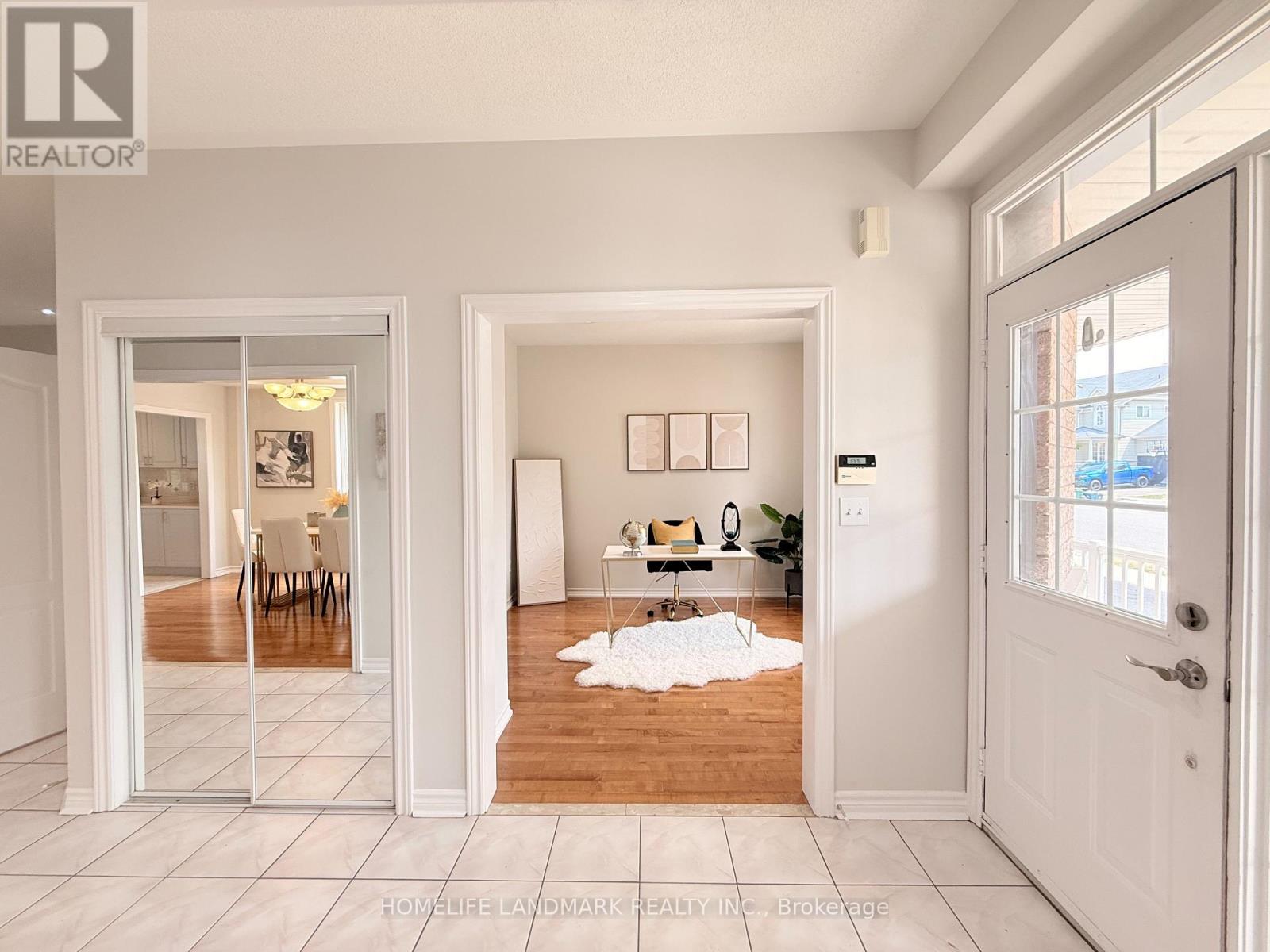 18 The Queensway, Barrie, Ontario  L4M 7H6 - Photo 6 - S12506036