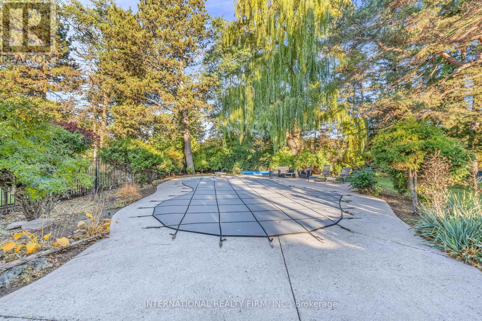 1049 Indian Road, Mississauga, Ontario  L5H 1R6 - Photo 24 - W12506016