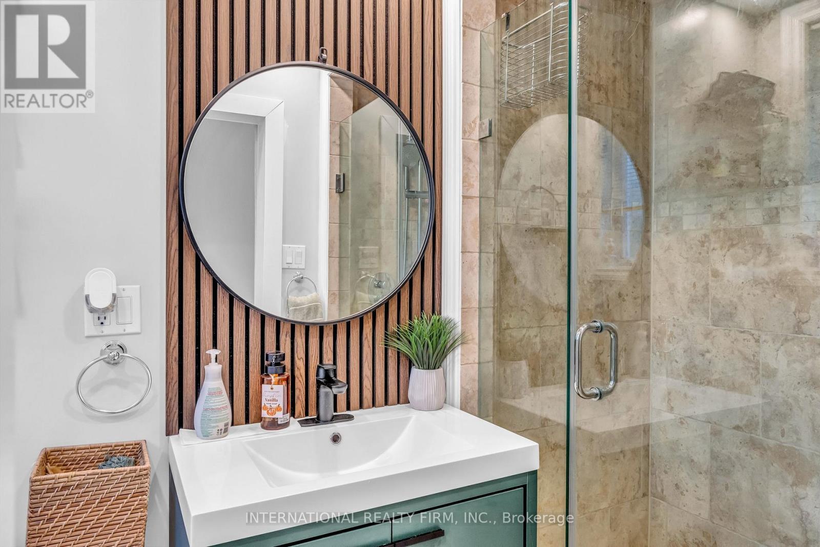 1049 Indian Road, Mississauga, Ontario  L5H 1R6 - Photo 31 - W12506016