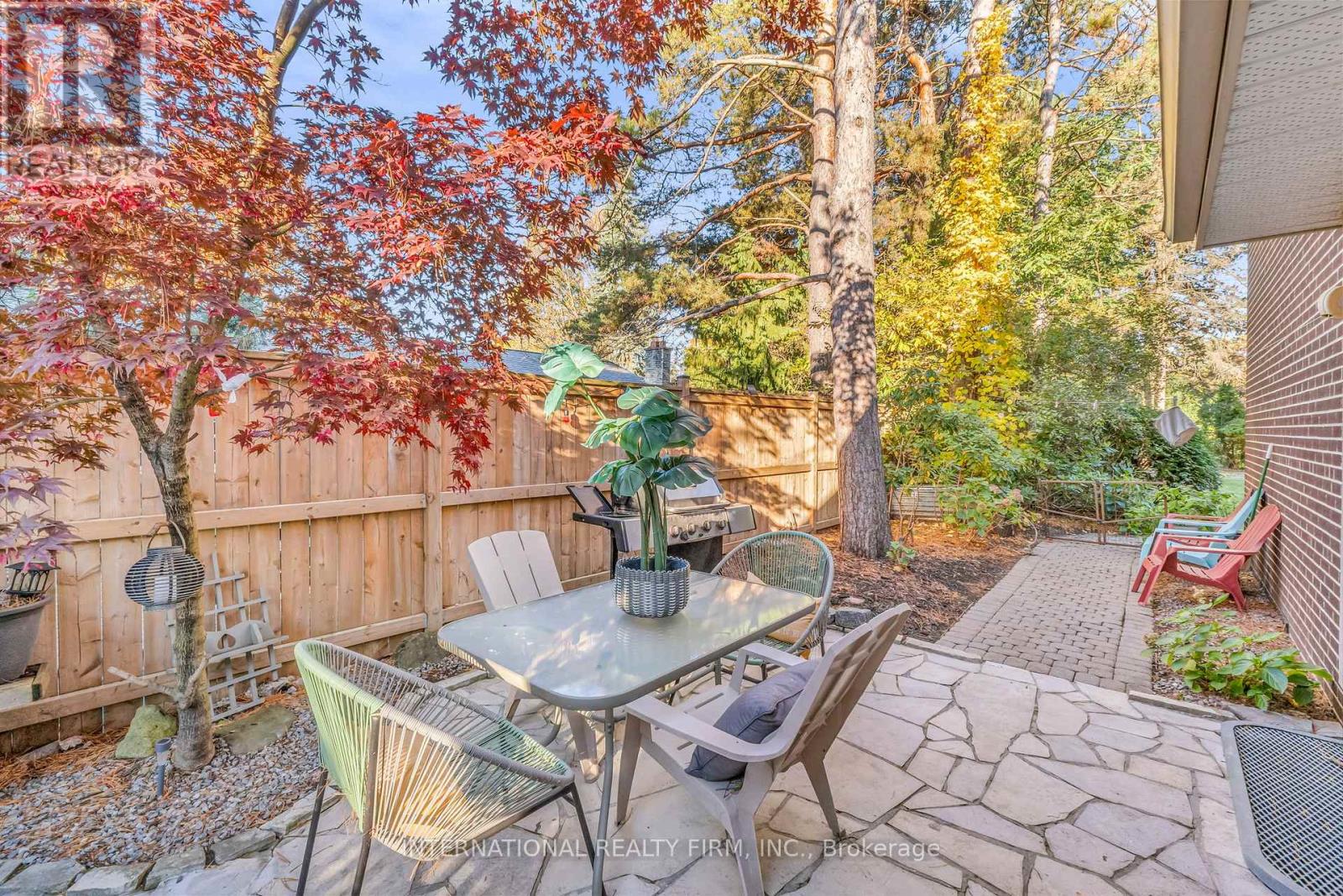 1049 Indian Road, Mississauga, Ontario  L5H 1R6 - Photo 7 - W12506016