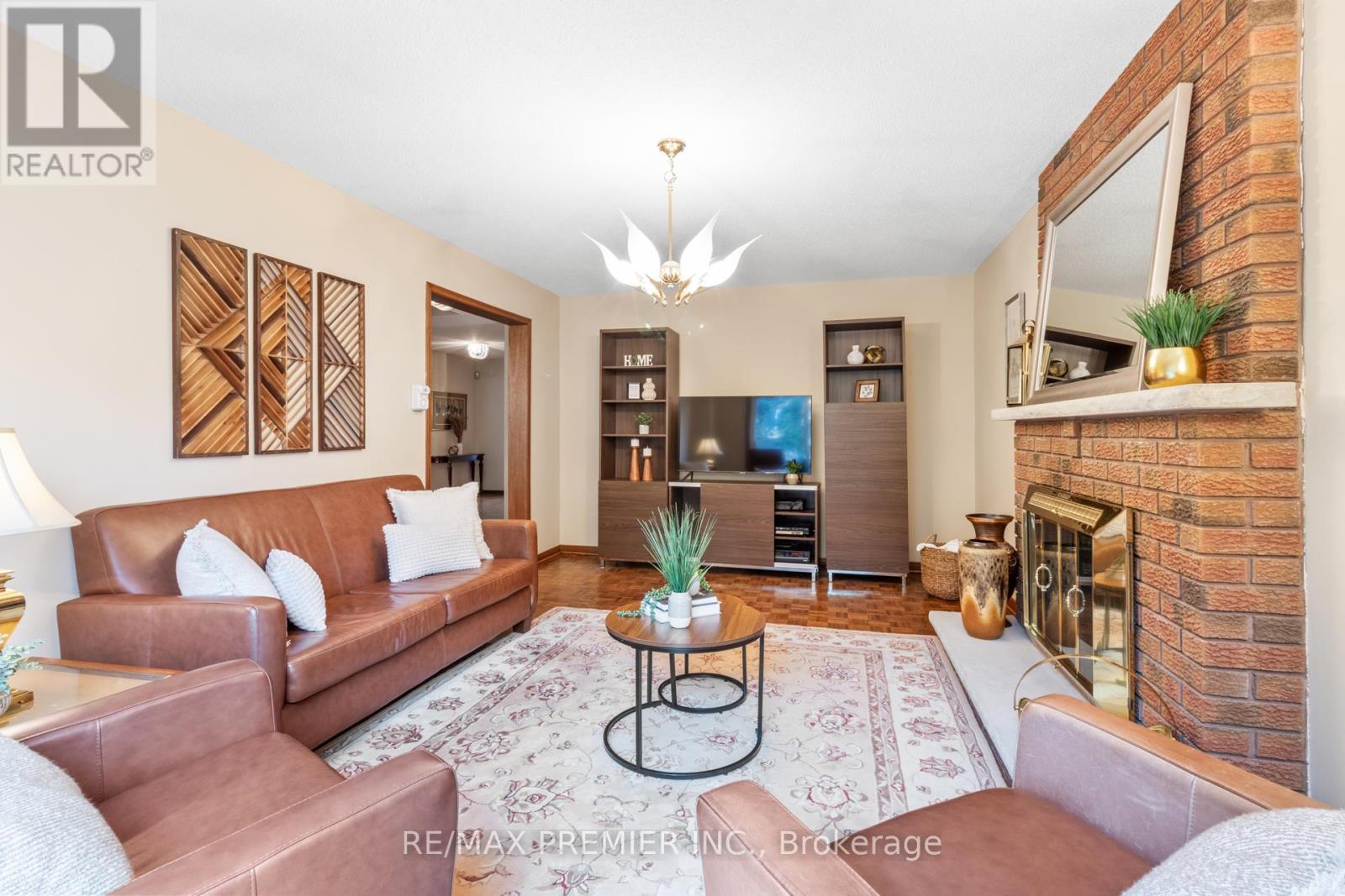 180 Benjamin Boake Trail, Toronto, Ontario  M3J 3C4 - Photo 15 - W12506038