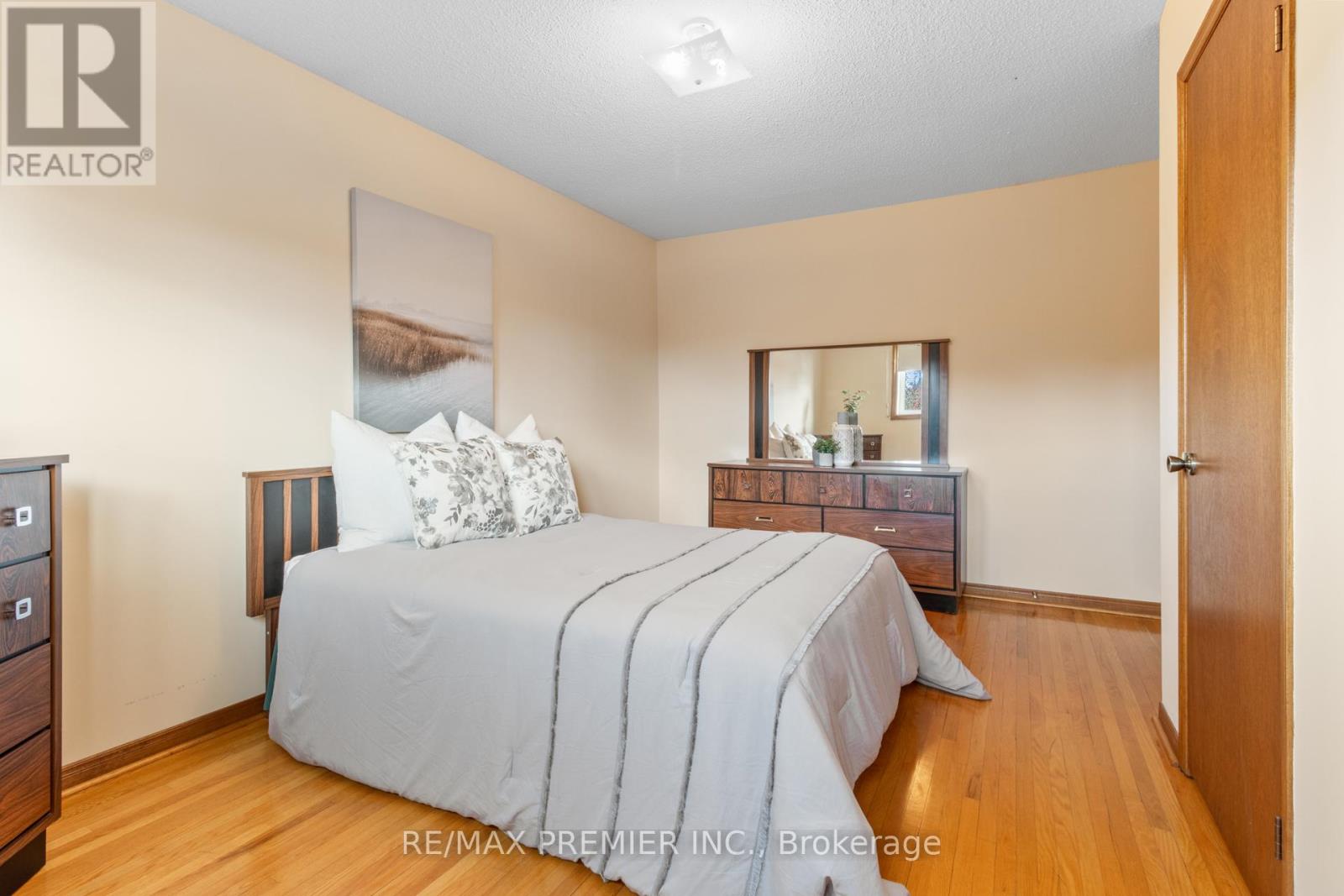 180 Benjamin Boake Trail, Toronto, Ontario  M3J 3C4 - Photo 21 - W12506038