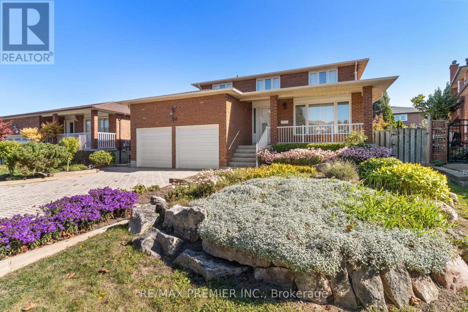 180 Benjamin Boake Trail, Toronto, Ontario  M3J 3C4 - Photo 3 - W12506038