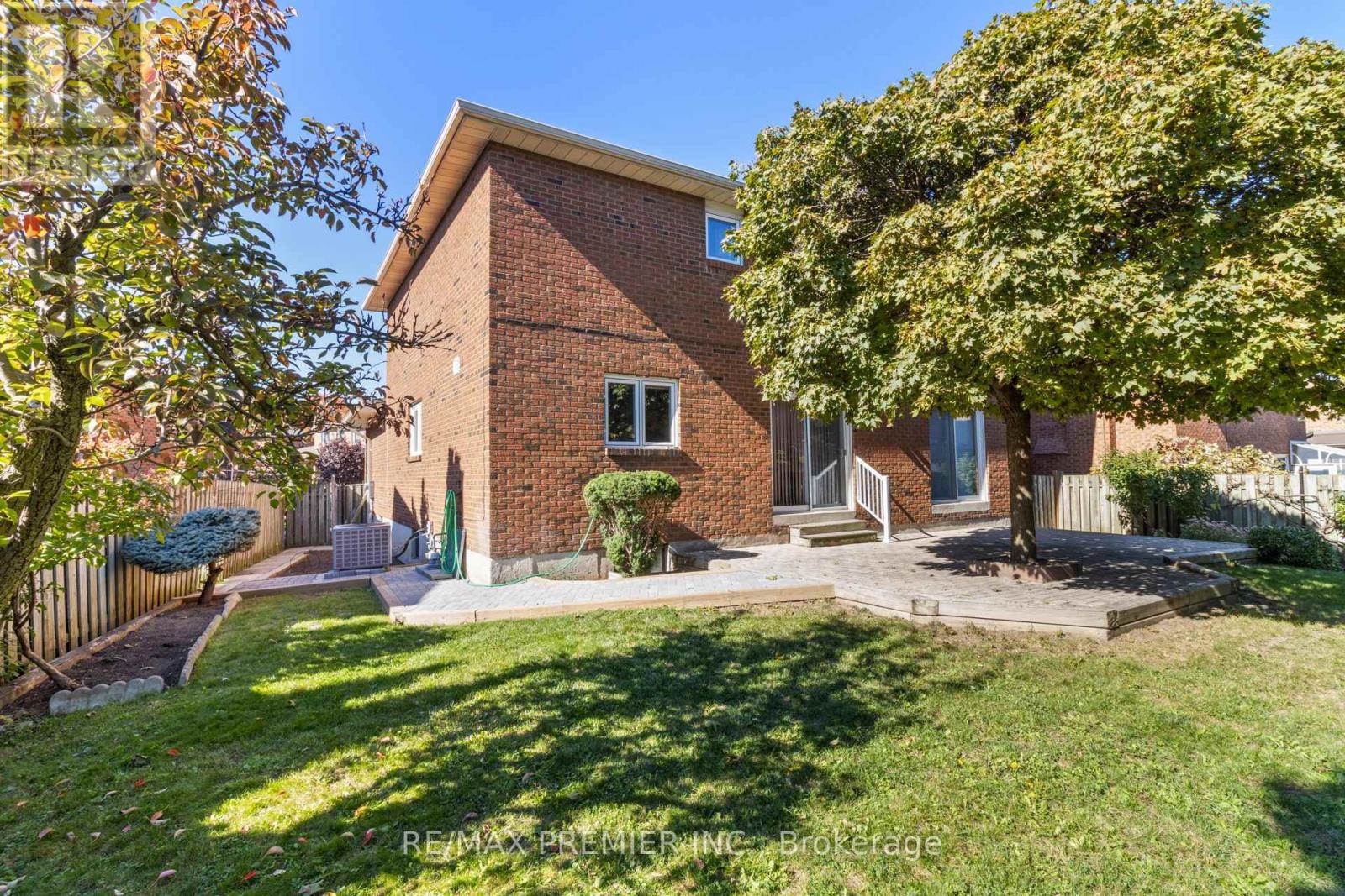 180 Benjamin Boake Trail, Toronto, Ontario  M3J 3C4 - Photo 37 - W12506038