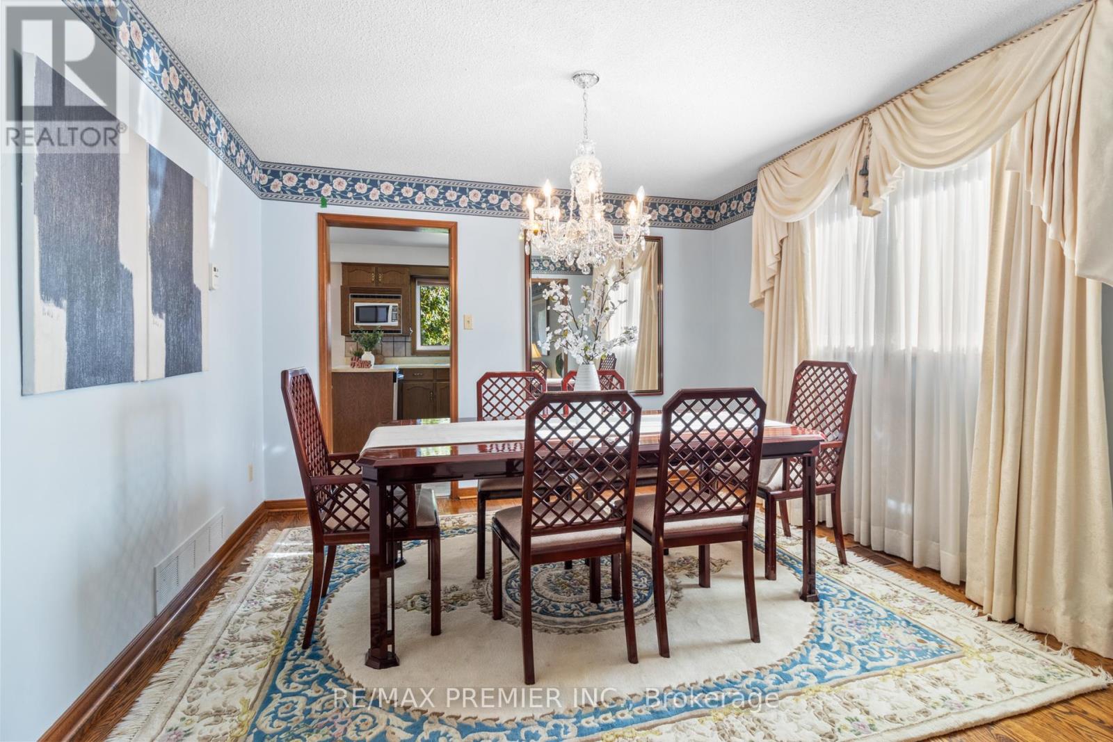 180 Benjamin Boake Trail, Toronto, Ontario  M3J 3C4 - Photo 8 - W12506038