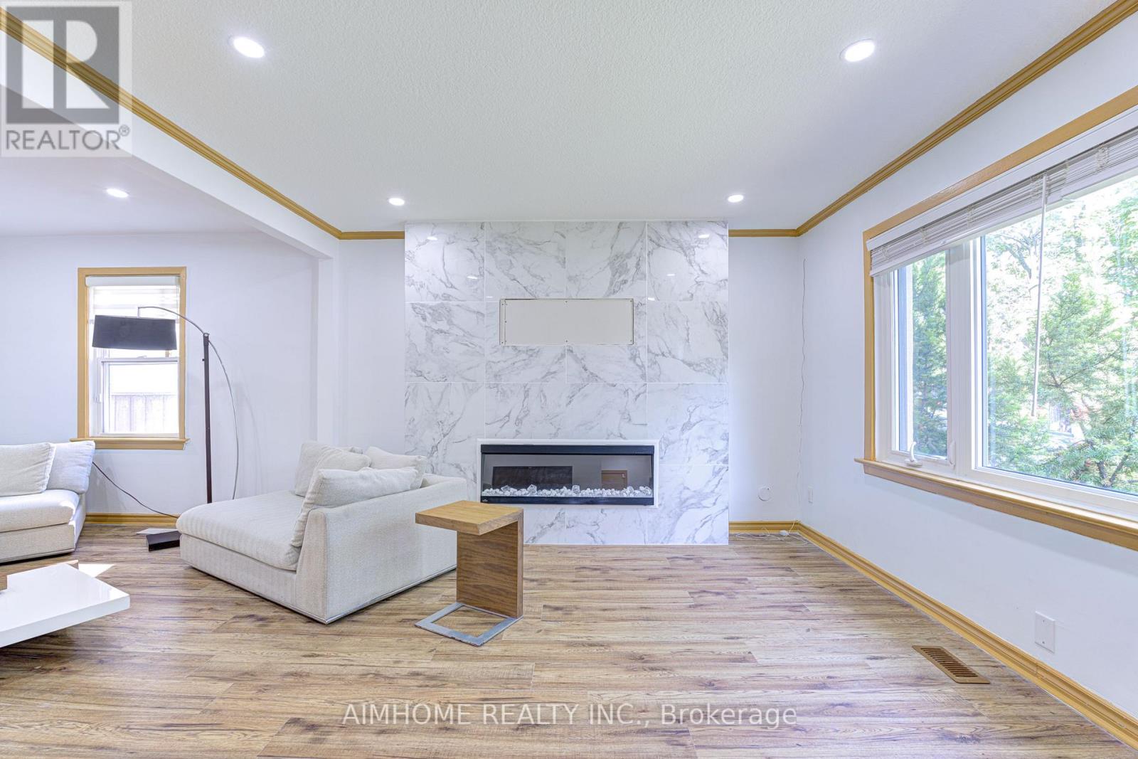 97 Edgecroft Road, Toronto, Ontario  M8Z 2C2 - Photo 20 - W12506064