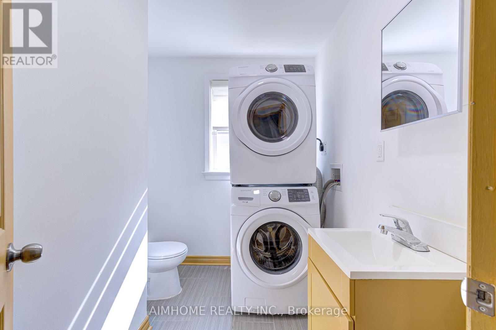 97 Edgecroft Road, Toronto, Ontario  M8Z 2C2 - Photo 28 - W12506064