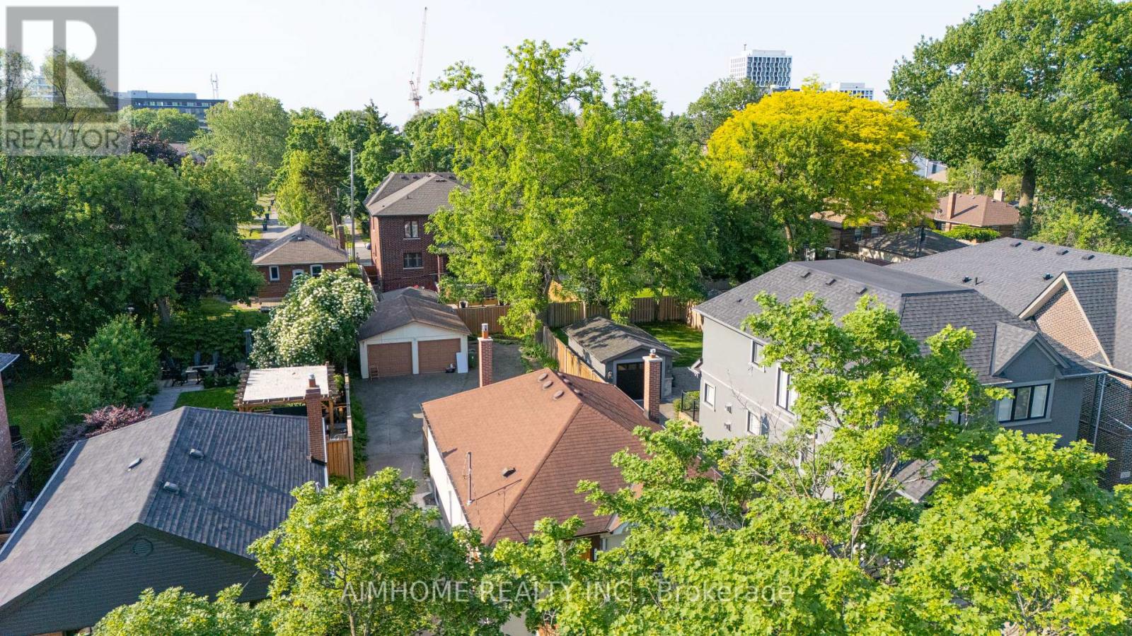 97 Edgecroft Road, Toronto, Ontario  M8Z 2C2 - Photo 7 - W12506064