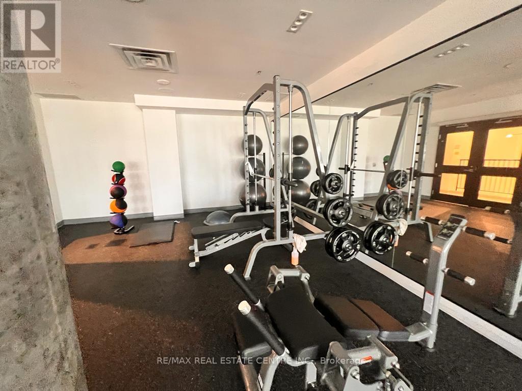 2710 - 15 Wellington Street S, Kitchener, Ontario  N2G 0E4 - Photo 18 - X12506024