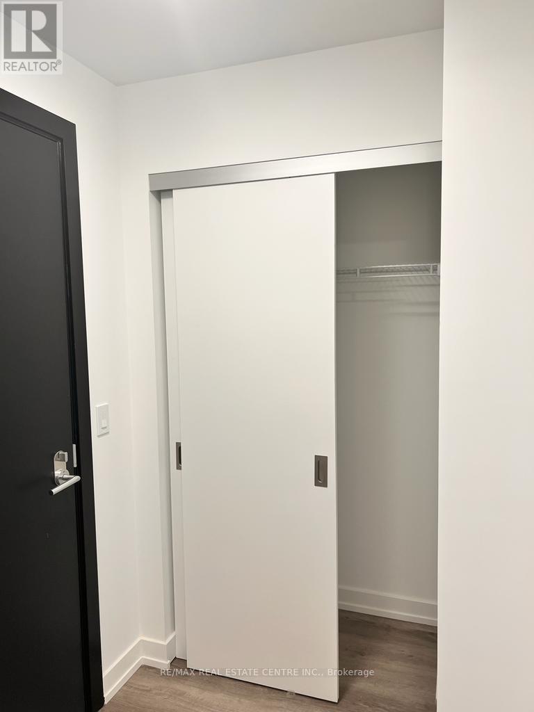 2710 - 15 Wellington Street S, Kitchener, Ontario  N2G 0E4 - Photo 26 - X12506024