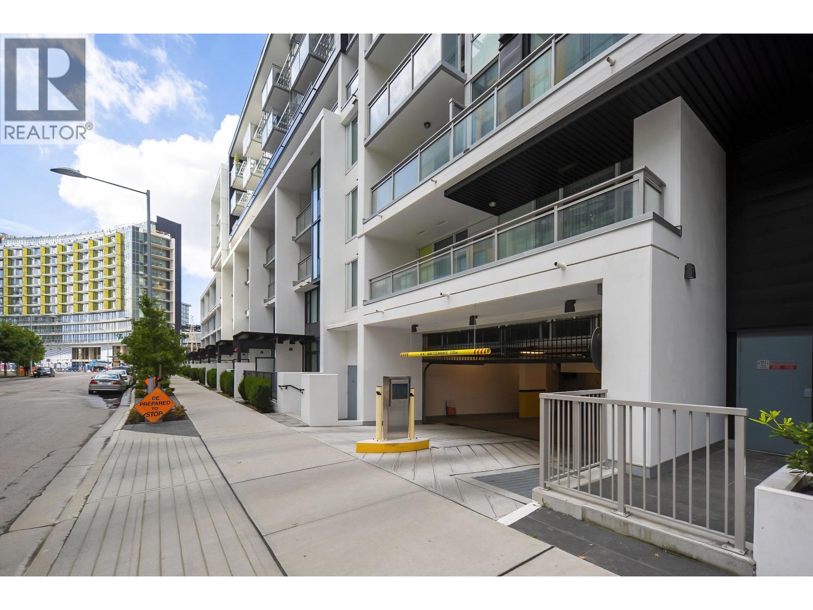 804 8699 Hazelbridge Way, Richmond, British Columbia  V6X 0T4 - Photo 3 - R3064157