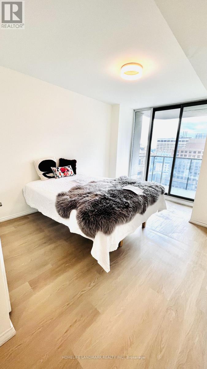 2205 - 750 Bay Street, Toronto, Ontario  M5G 1N6 - Photo 13 - C12501222