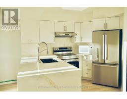 2205 - 750 BAY STREET, Toronto, Ontario