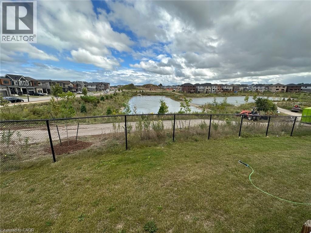 3 BEE Crescent, Brantford, Ontario