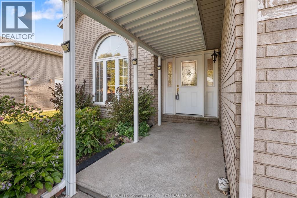 39 Sturgeon Meadows, Leamington, Ontario N8H 5H5 - Photo 3 - 25027899