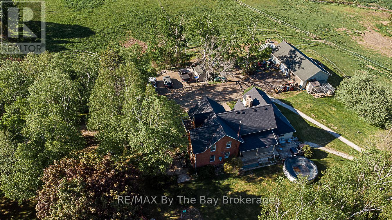 2553 County 42 Road, Clearview, Ontario L0M 1S0 - Photo 26 - S12506144