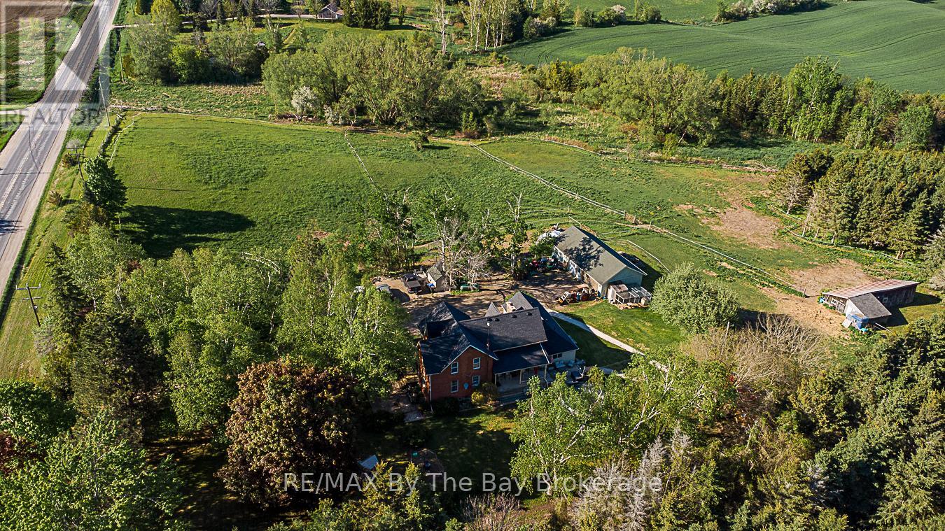 2553 County 42 Road, Clearview, Ontario L0M 1S0 - Photo 27 - S12506144