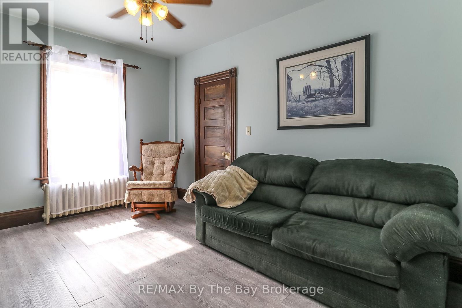 2553 County 42 Road, Clearview, Ontario L0M 1S0 - Photo 4 - S12506144